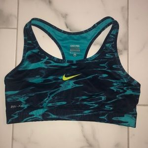 Nike Pro Medium Sports Bra